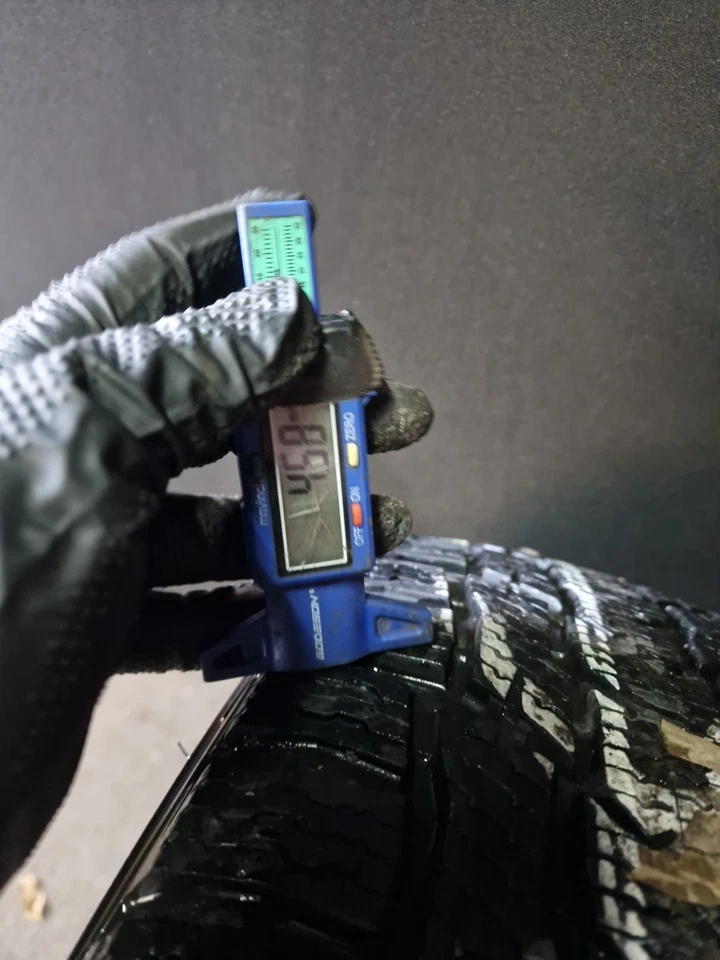 225 70 15C (112/110S) NOKIAN WRC3 M+S COMMERCIAL VAN 7.7MM 2257015 - Image 4 of 4