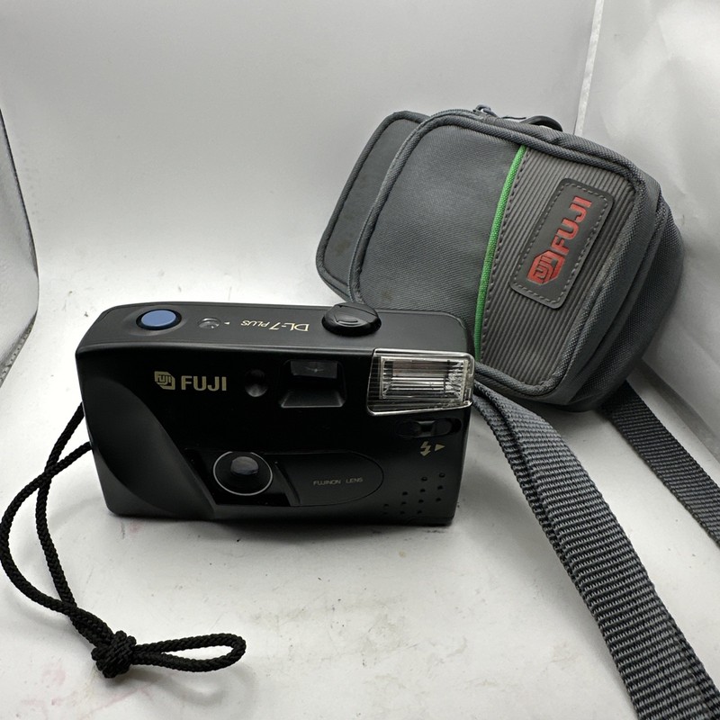 Fuji DL-7 Plus 35mm Point & Shoot Film Camera W/ Case AS-IS