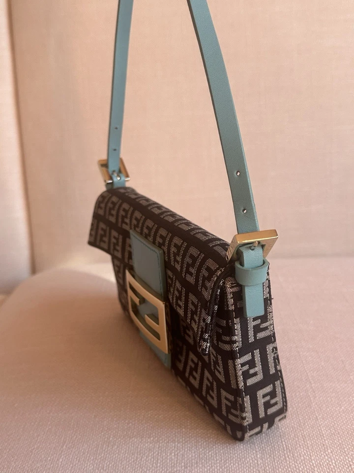 Fendi Baguette, photo 4 of 5