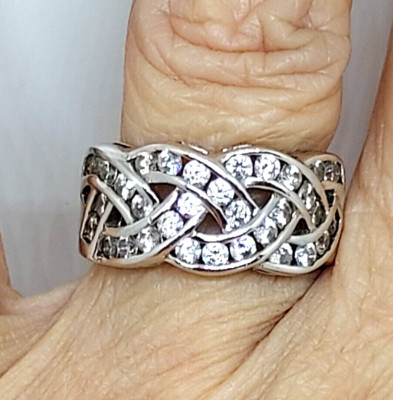 Beautiful GSJ Sterling Silver 925 Diamonique DQ CZ Twisted Band