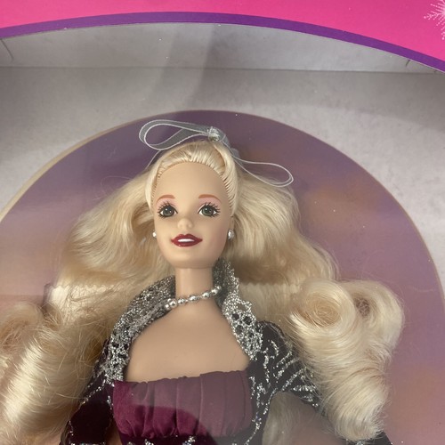 1996 WINTER FANTASY BARBIE DOLL SPECIAL EDITION MATTEL BLONDE SEALED BOX 17249 - Picture 2 of 13
