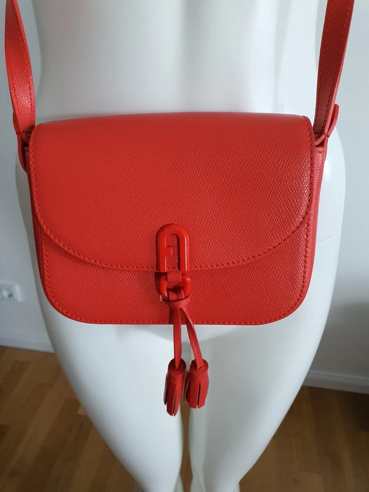 Furla 1927, Foto 4 von 5