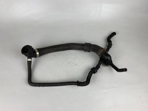 Volkswagen Passat B8 Motor Wasser Kühler Schlauch Rohr 3Q0122101D