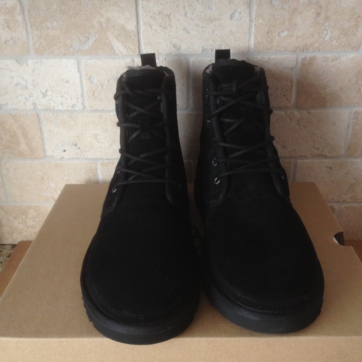 UGG Harkley Black Suede Sheepskin Winter Warm Chukka Boots  display picture 1