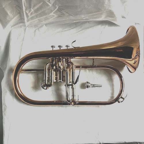 Brass Bb flugelhorn, mint condition, including case and Denis Wick mouthpiece.