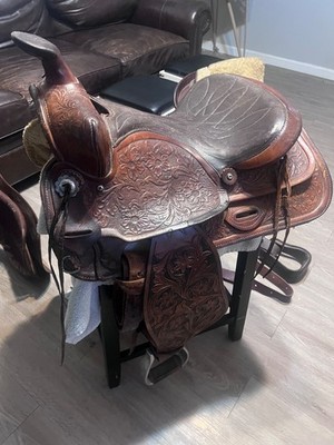 Used 15  Simco Western Saddle 7  gullet