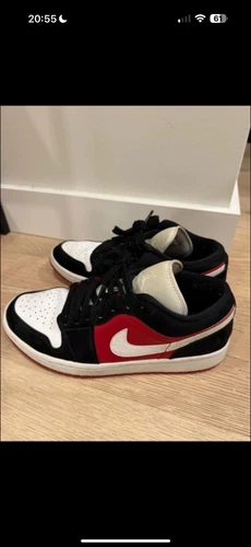 Air Jordan Low Rosso. Bianco Nero