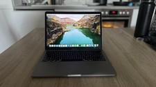 Mac Book Pro 13 Zoll mit erneuerten Akku 256 Gb 2,3 Ghz Intel
