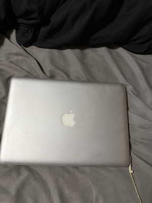 Apple MacBook Pro 13 Inch Late 2011-2.4GHZ Intel Core i5 - 4GB RAM 500GB HDD