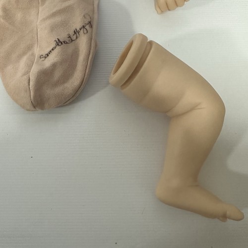 Bellami By Samantha L Gregory Reborn Doll Kit ~ New & Unpainted - SIGNED BODY - Picture 6 of 6