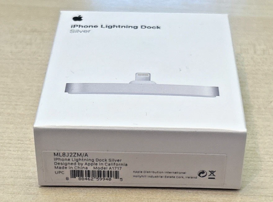 Apple Original iPhone Lightning Dock - Silber A1717 neuwertig und in *OVP* - Bild 2 von 2