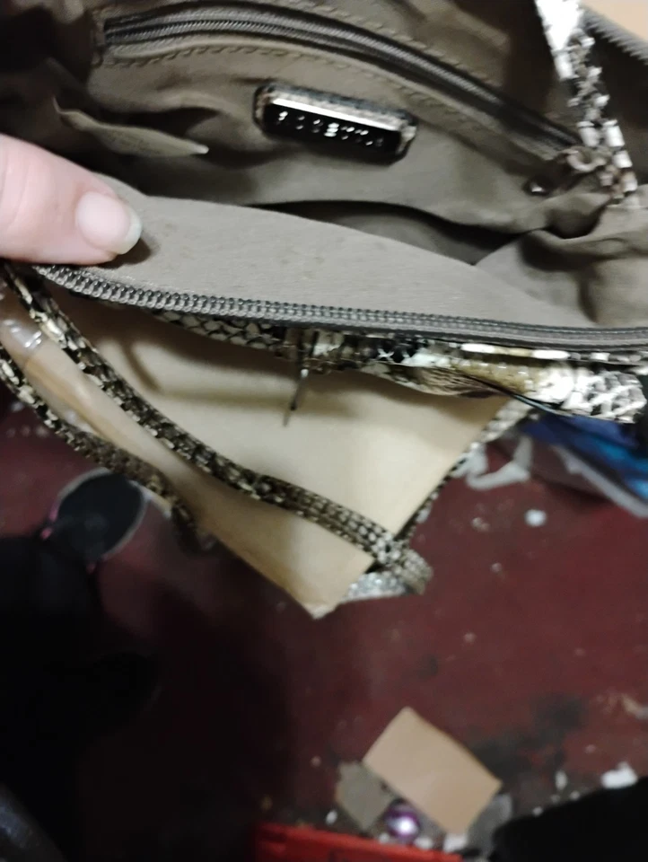 Rosetti Python Snake Faux Leather Crossbody Bag  Zip Purse Excellent Condition  - Image 3 of 4