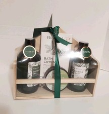 Bloomfield Bliss Bath  Body Care Gift 5pc Set Fir  Eucalyptus House Shaped Box