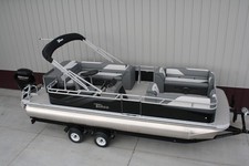 New 23 ft with 90 Hp Mercury and trailer