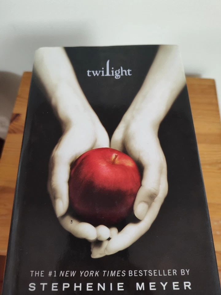 TWILIGHT Saga Collection of 4 Hardcover Book Set by STEPHANIE MEYER 2008 Used - Image 3 of 4