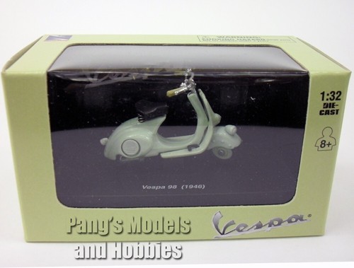 Vespa 98 1946 1/32 Scale Diecast Metal Scooter Model by NewRay - Picture 6 of 6