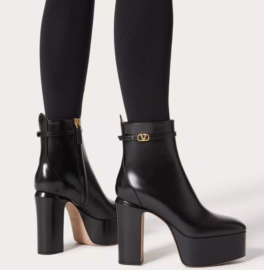 Valentino Garavani Platform Tan Go To Ankle Boots Current Valentino Garavani Platform Tan Go To Ankle Boots Current