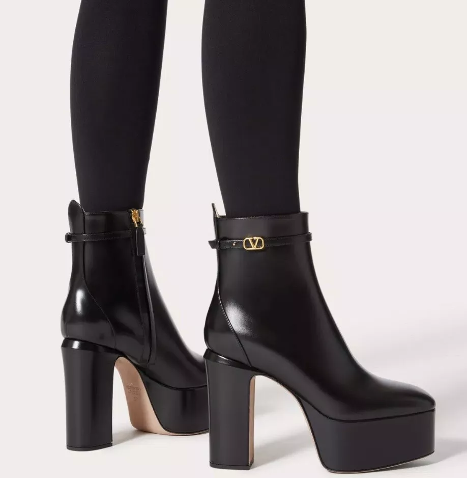 Valentino garavani ankle boots top