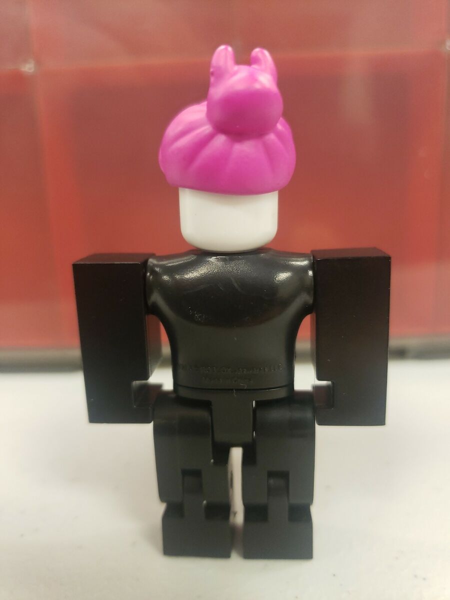 Roblox Girl Guest W/ Pink Hair Series 1 Mini Figure 2.75” Toy