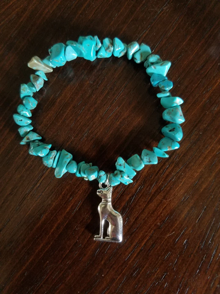 Pulsera elástica Howlita turquesa y dije de plata tibetana Cat Bast sobrealimentado Foto 3 de 4