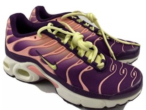 pink and purple air max plus