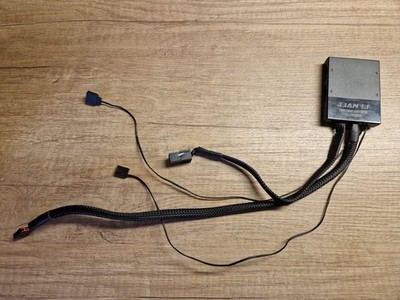 Lian Li UNI TL (LCD) Controller 2nd Generation TL Series  läuft mit L-Connect