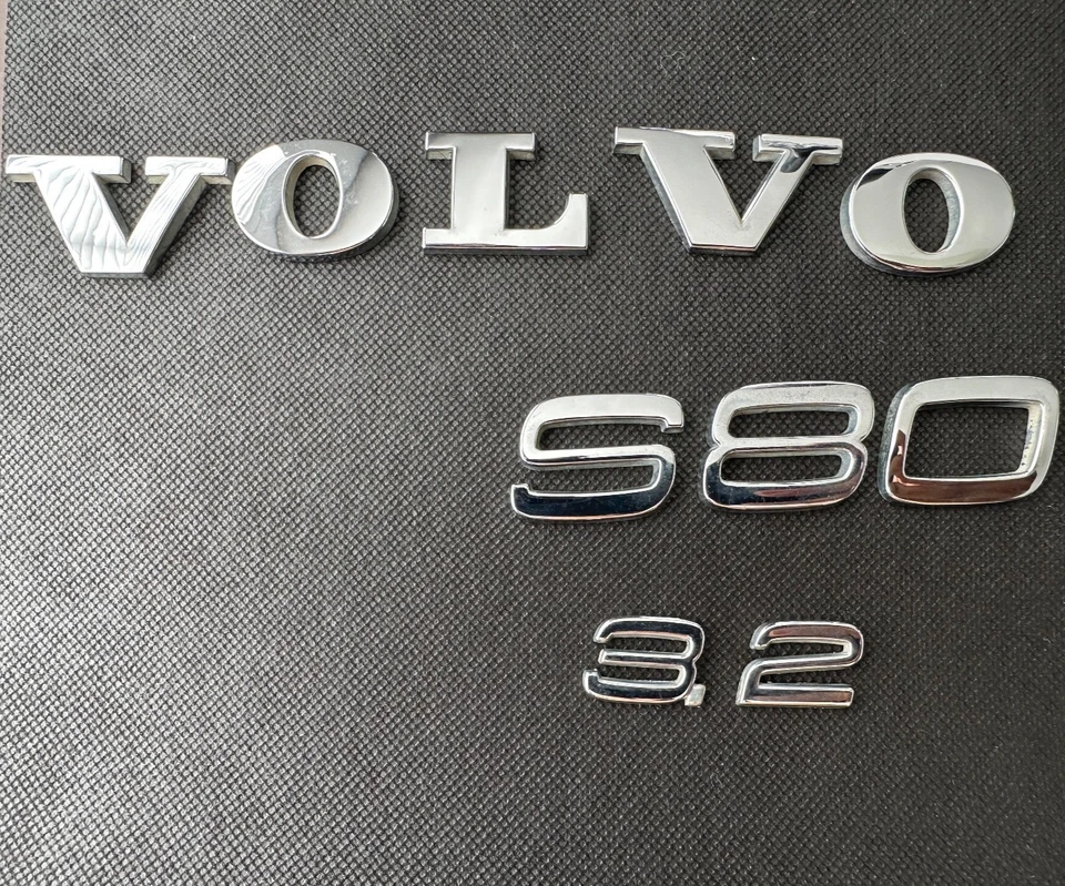 Tapa del maletero trasero 3D letra insignia placa de identificación emblemas deportivo para Volvo cromo brillante Foto 2 de 4