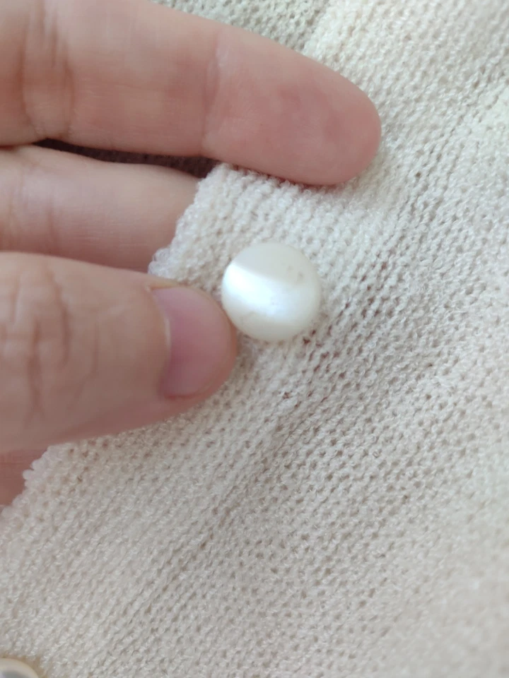 Conjunto de suéter doble marfil años 50 XXS | Botones de perlas ribete satinado | Tejido vintage Foto 4 de 4