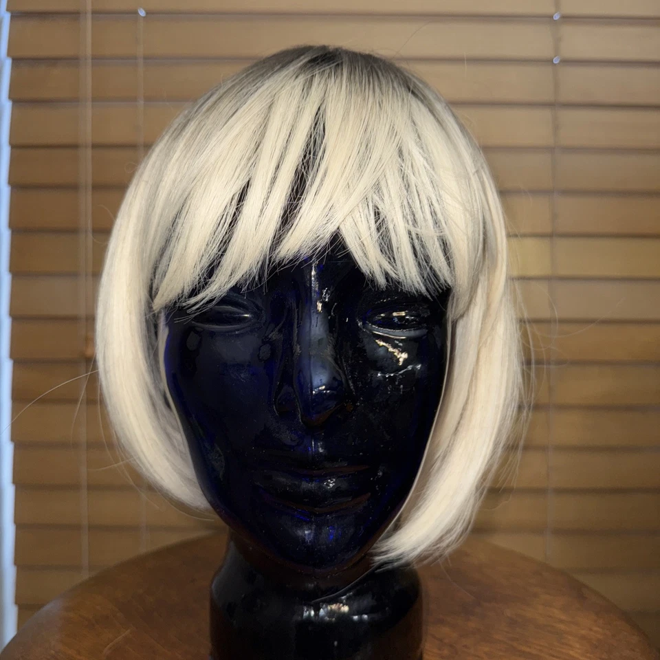 Pelucas sintéticas rubias doradas de pelo bob recto corto para mujer fiesta con flequillo Foto 2 de 4
