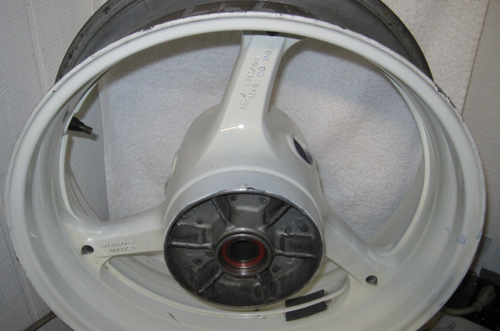 06 Honda CBR1000 RR Straight Rear Wheel Back Rim 17x6 OEM 42650-MEL-D20ZB - Picture 3 of 8