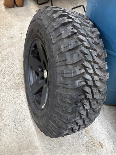 03-06 JEEP WRANGLER TJ 16x8 ALUMINUM WHEEL w/ LT245/75R16 GOODYEAR WRANGLER MT/R - Picture 4 of 10