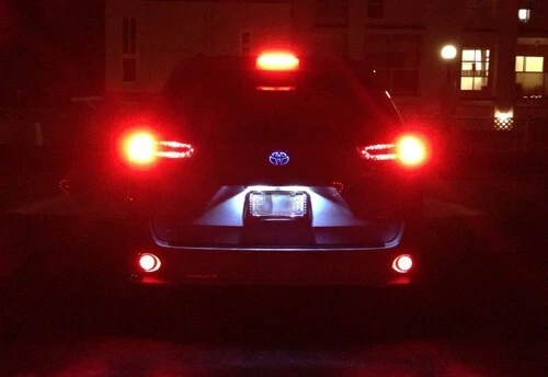 2x Red Lens LED Rear Bumper Reflector Tail Stop Brake Lights Lamp For 2008 2009 2010 Toyota Highlander 