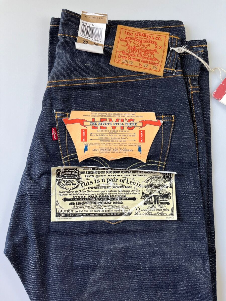 Vintage 90s Levi's LVC 1947 501xx Made in USA R button Vintage 90s Levi's LVC 1947 501xx Made in USA R button