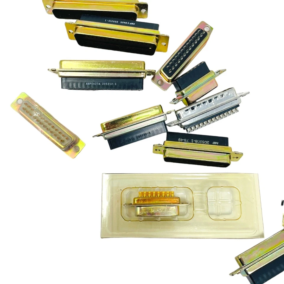 17 pcs Assorted D-Sub Connectors, AMP HP - Image 4 of 4