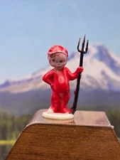 VINTAGE 1960S HALLOWEEN TINY RED DEVIL PITCHFORK MINIATURE FIGURE HONG KONG