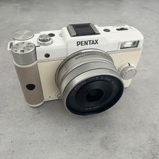 PENTAX Q-S1 01 STANDARD PRIME 8.5mm F1.9 Mirrorless Camera White Cream