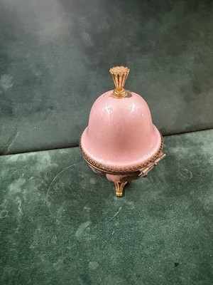 1950's EVANS Enamel Pink Egg Butane Table Lighter Spark USA Crest gold footed