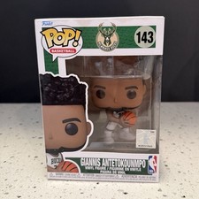 Funko Pop! Vinyl: Giannis Antetokounmpo NBA Milwaukee Bucks #143 Figure