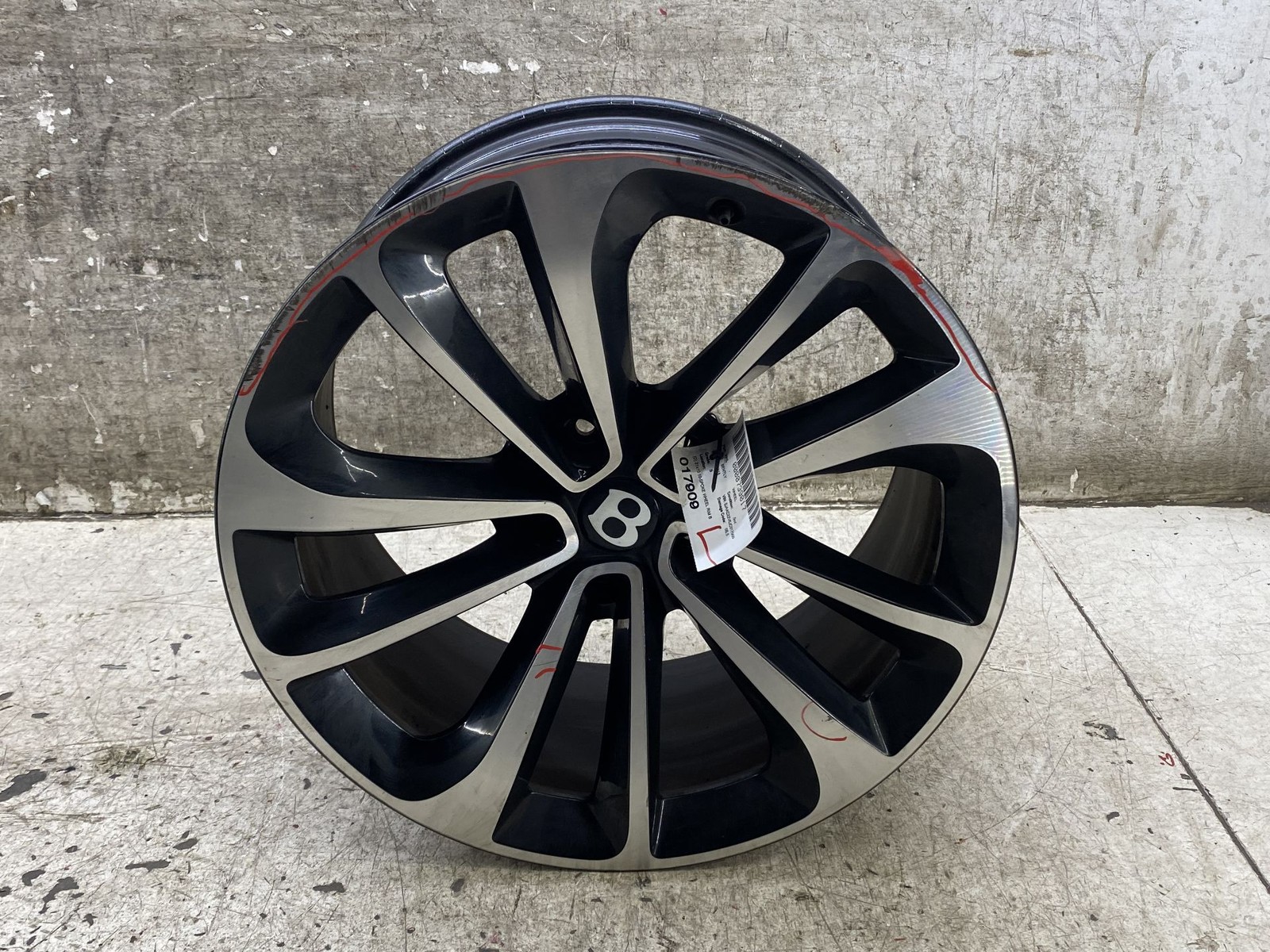 2015-2020 BENTLEY BENTAYGA (D) 21x10 10-SPOKE WHEEL RIM B/P 5x130mm 36A601025C