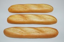 LOT OF 3 FAKE LIFELIKE ARTIFICIAL LOAVES OF FRENCH BREAD LONG BAGUETTE FOOD 11"