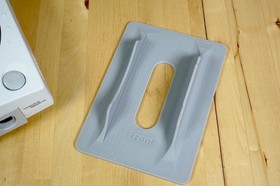 Vertical Stand for Sega Dreamcast - Retro Frog