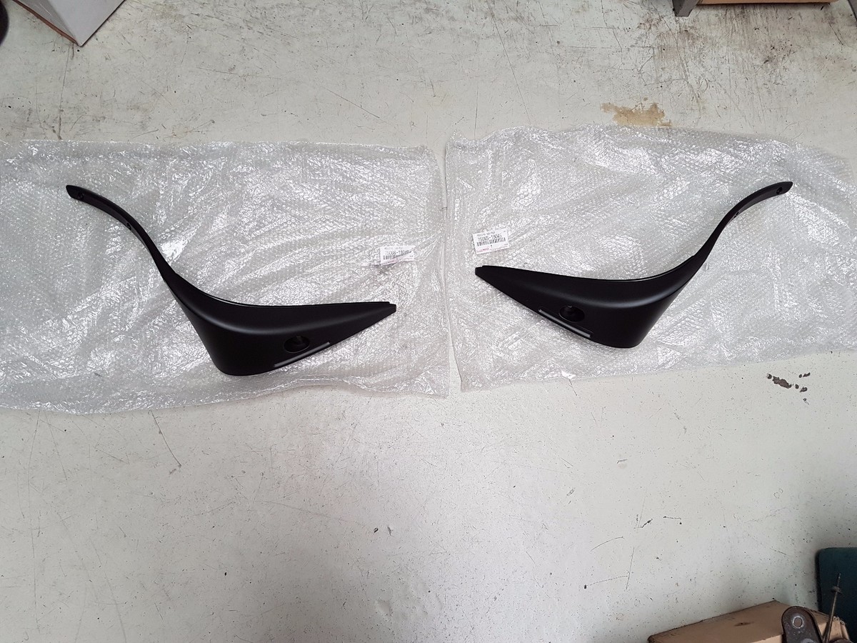 Genuine OEM Toyota '93-'97 Supra MK4 JZA80 rear splash guards mud