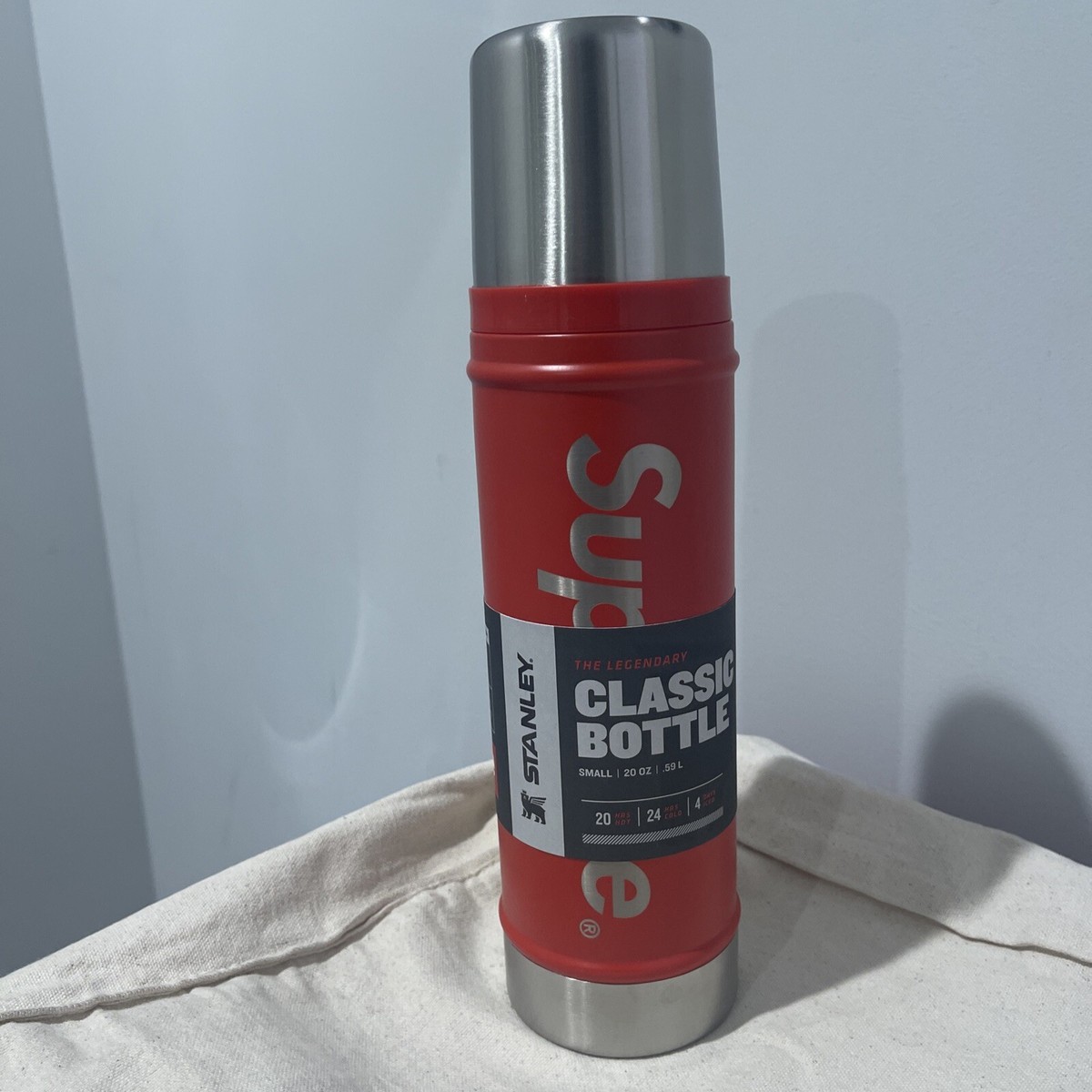 Supreme - Supreme/Stanley 20 oz. Bottle  赤 Supreme x Stanley 20 oz Vacuum Insulated Bottle Red NEW 100