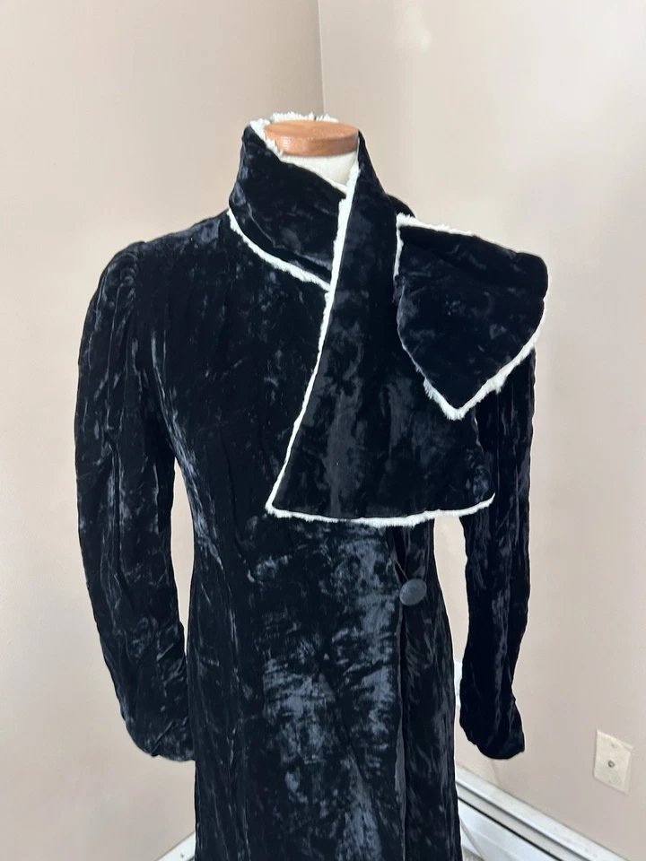 VTG 1920s /30s Opera Length Coat Black Velvet Evening Floor Length Victorian - Image 2 of 4