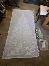 Quaker Lace White Christmas Tree Lighted Panel 40x 84 20 Light Set