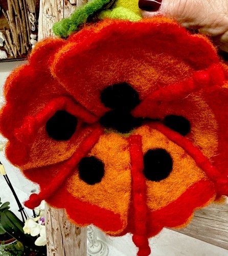 Wild Woolies Felt Birdhouse Red Flower Handmade Felted dZi FolkArt - Picture 7 of 7