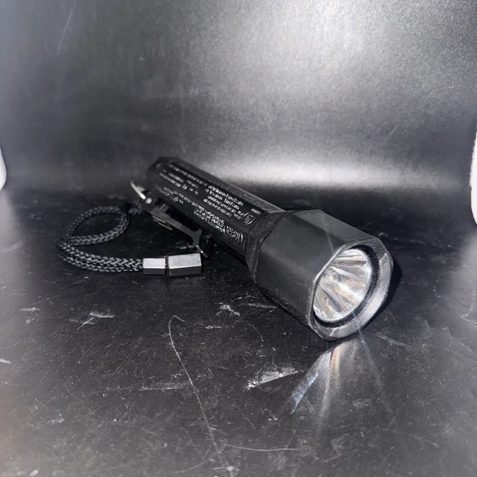 New Muni Pelican Super SabreLite Submersible Flashlight Model 2000 MTA Railway - Image 4 of 4