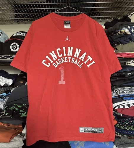 Vintage Cincinnati Bearcats Jordan T Shirt Medium Men’s