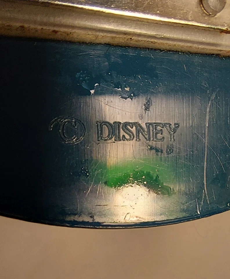 Vtg 1996 Walt Disney World WDW 25 Yr Cast Member Name Tag Pin "Linda/Suny Delhi" - Image 4 of 4