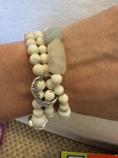 Neutral gemstone Elegant White Beaded Bracelet. 3 strings.nwot